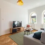 Alma In Cracow! 2 Room By The Gate To Old Town